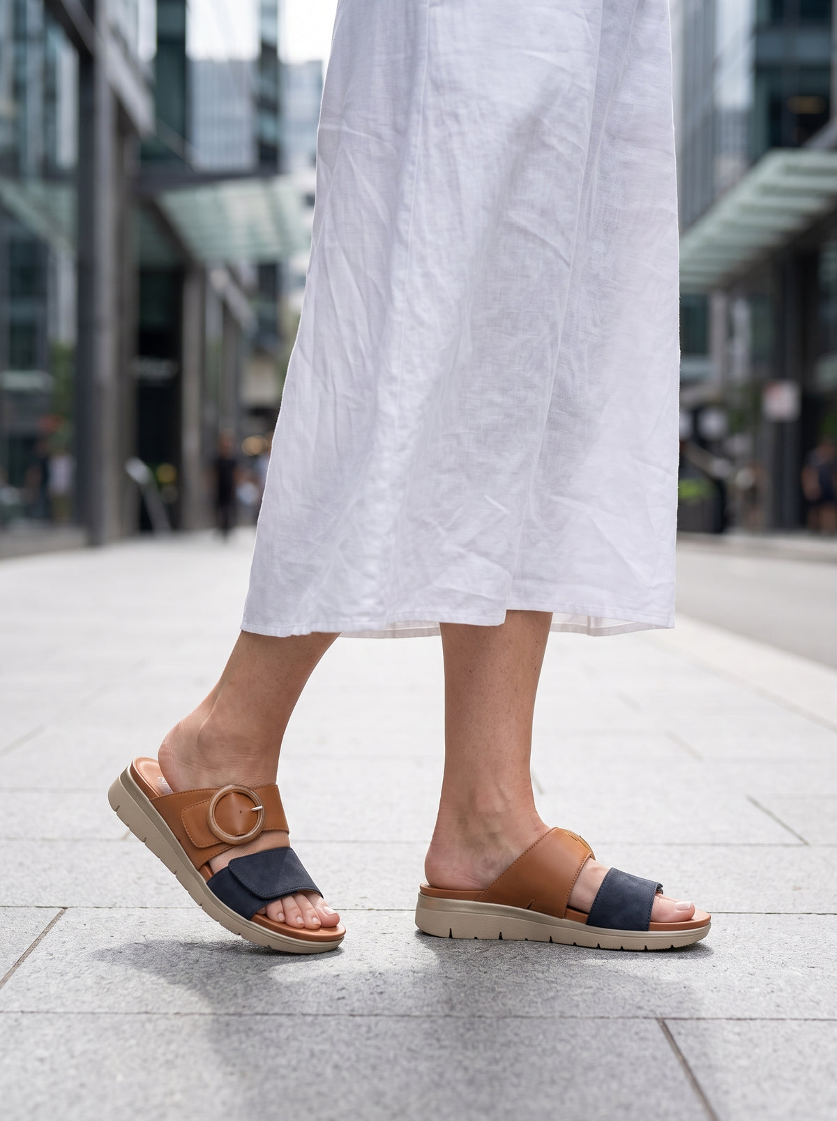Evalyn Navy Tan