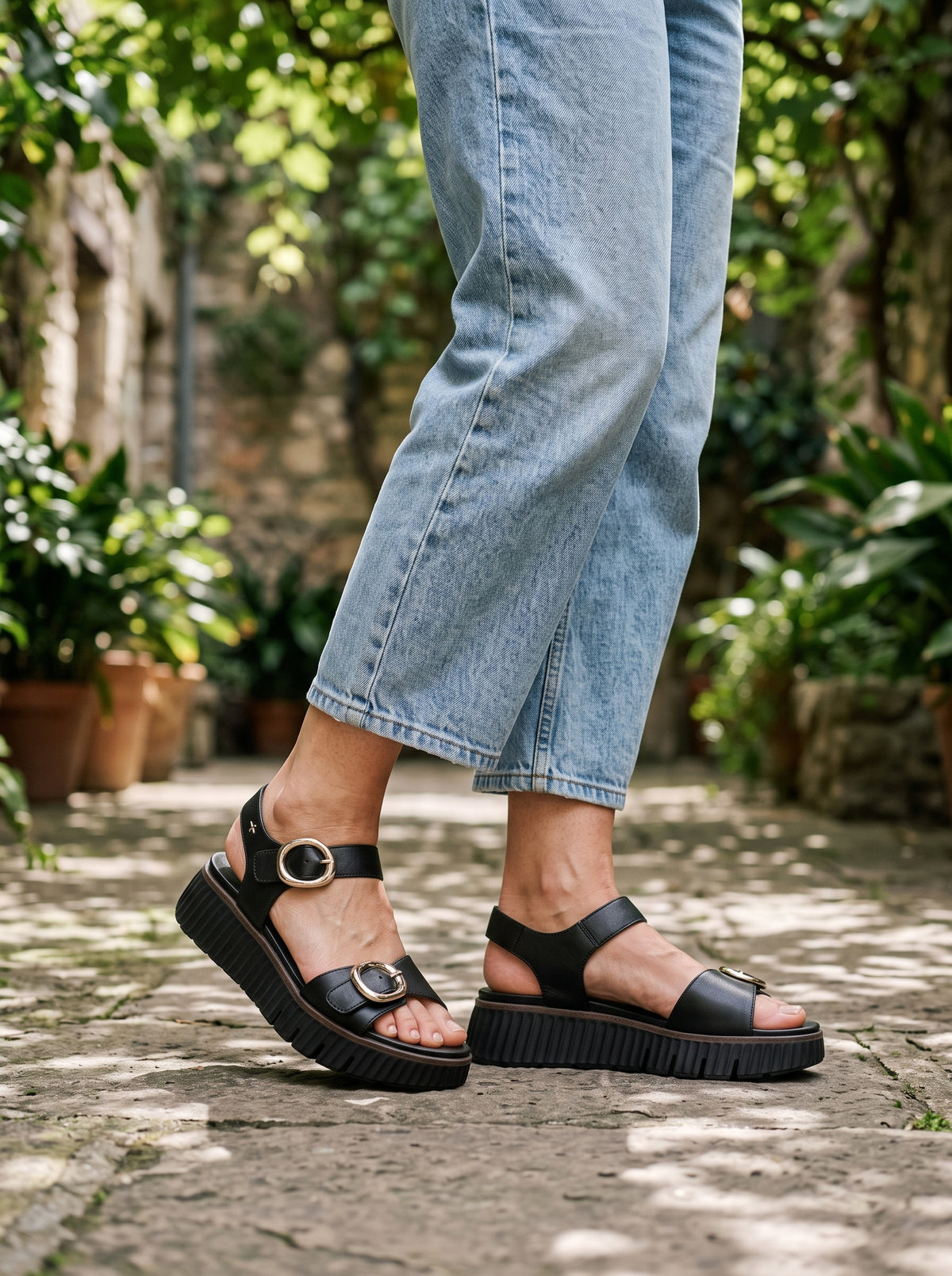 Greta Black — Sandal
