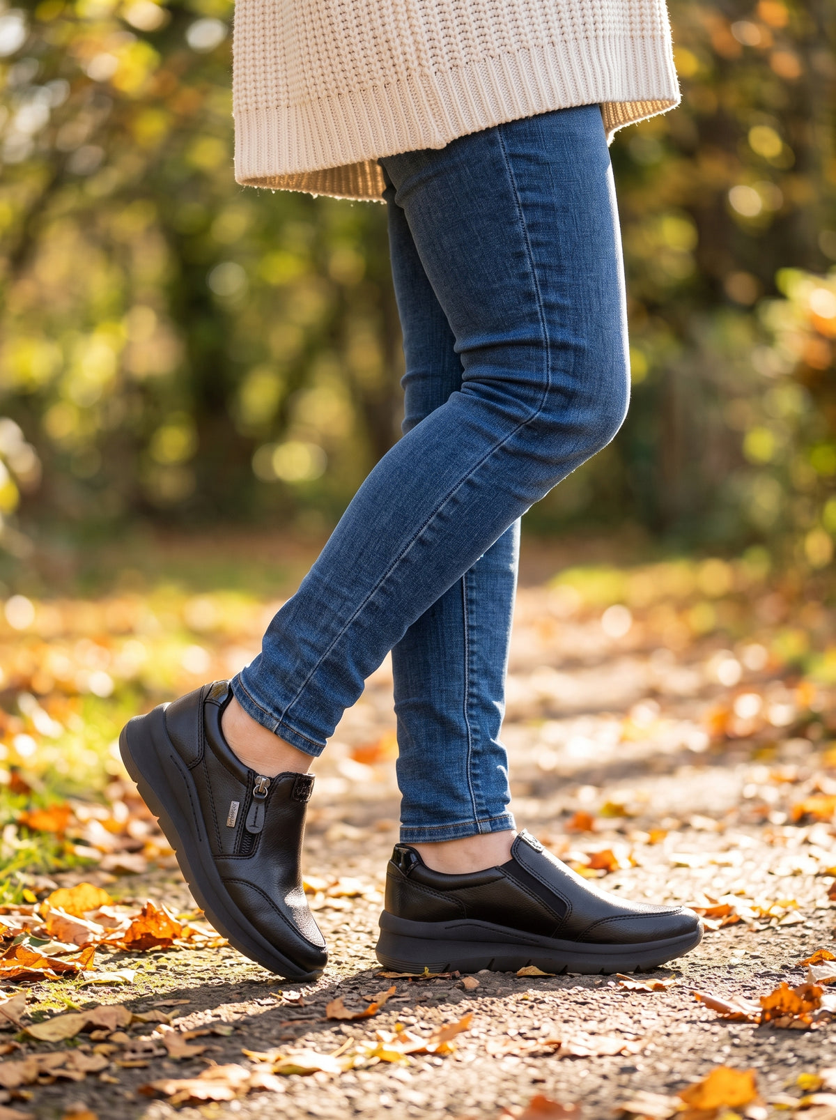 Hanna Black — Slip-On Casual