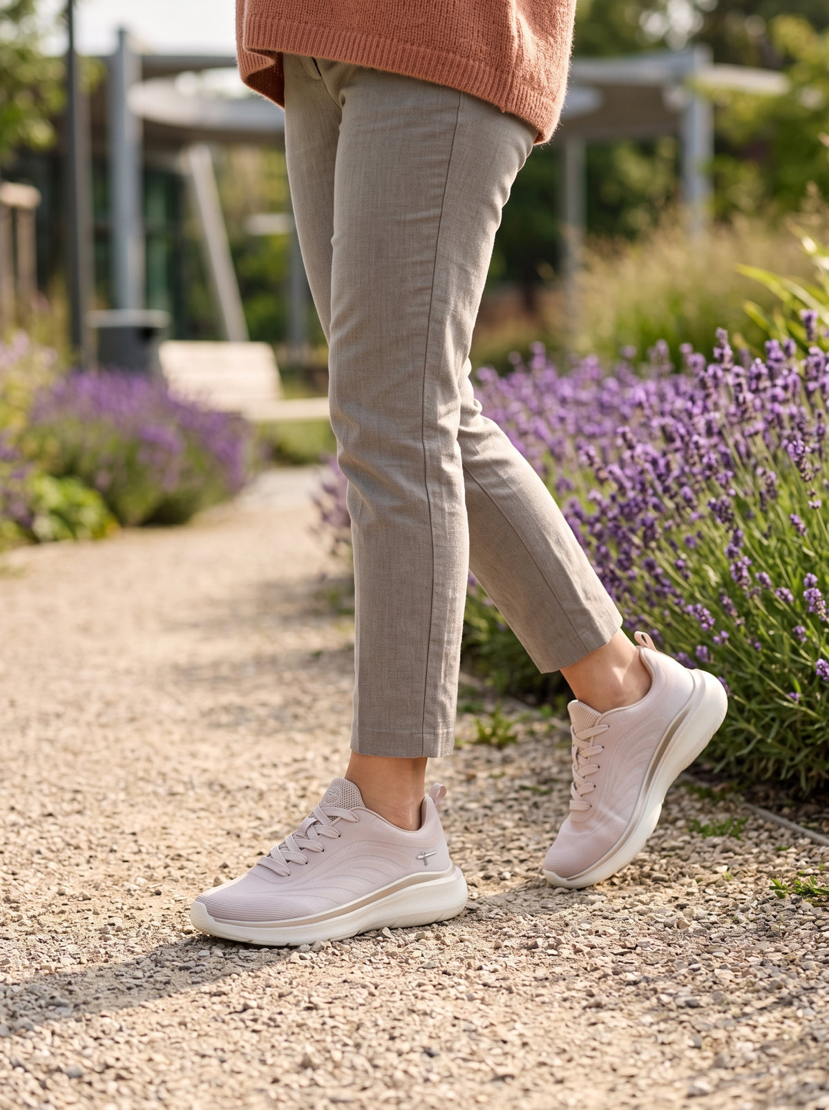 Liesel Beige — Lace-up Sneaker