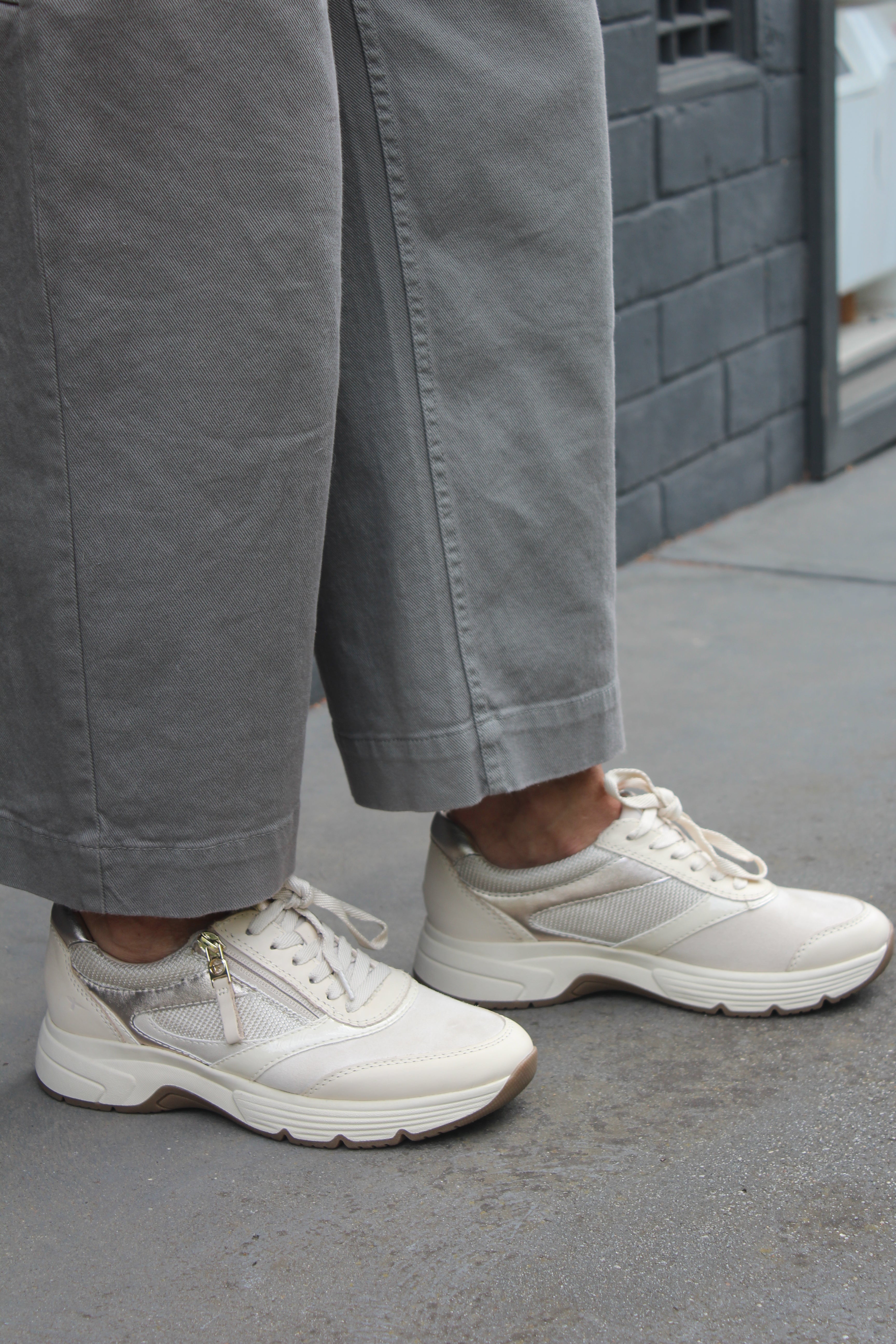 Margot Ivory Combo — Tamaris Sneaker | Wide Fit