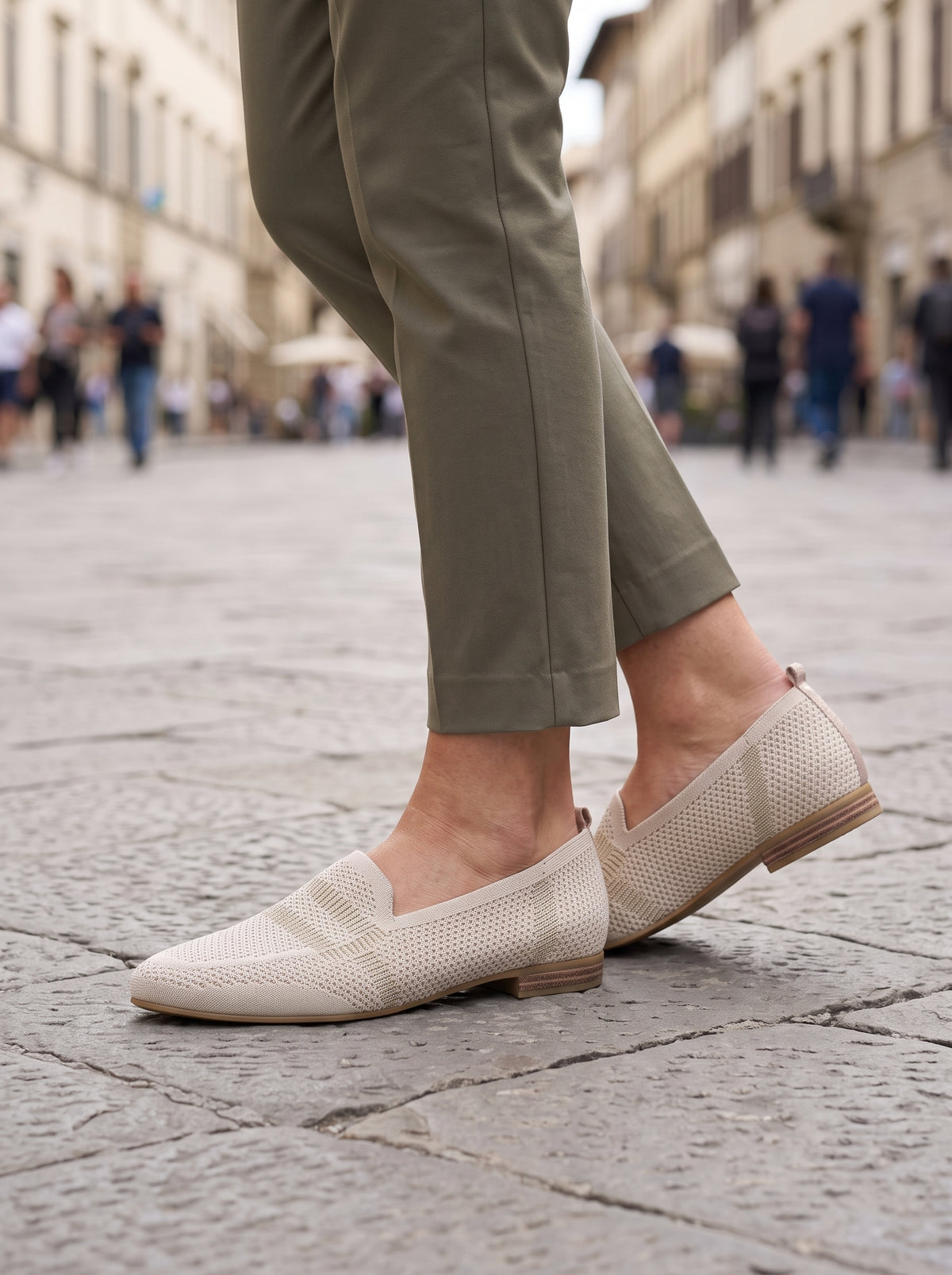 Mireille Beige/Gold — Slip-on