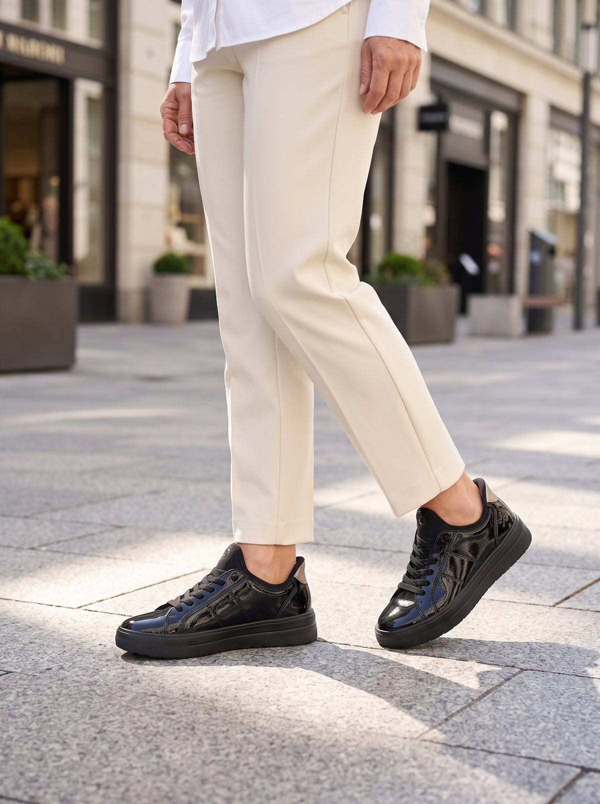 Britta Black — Step In Casual
