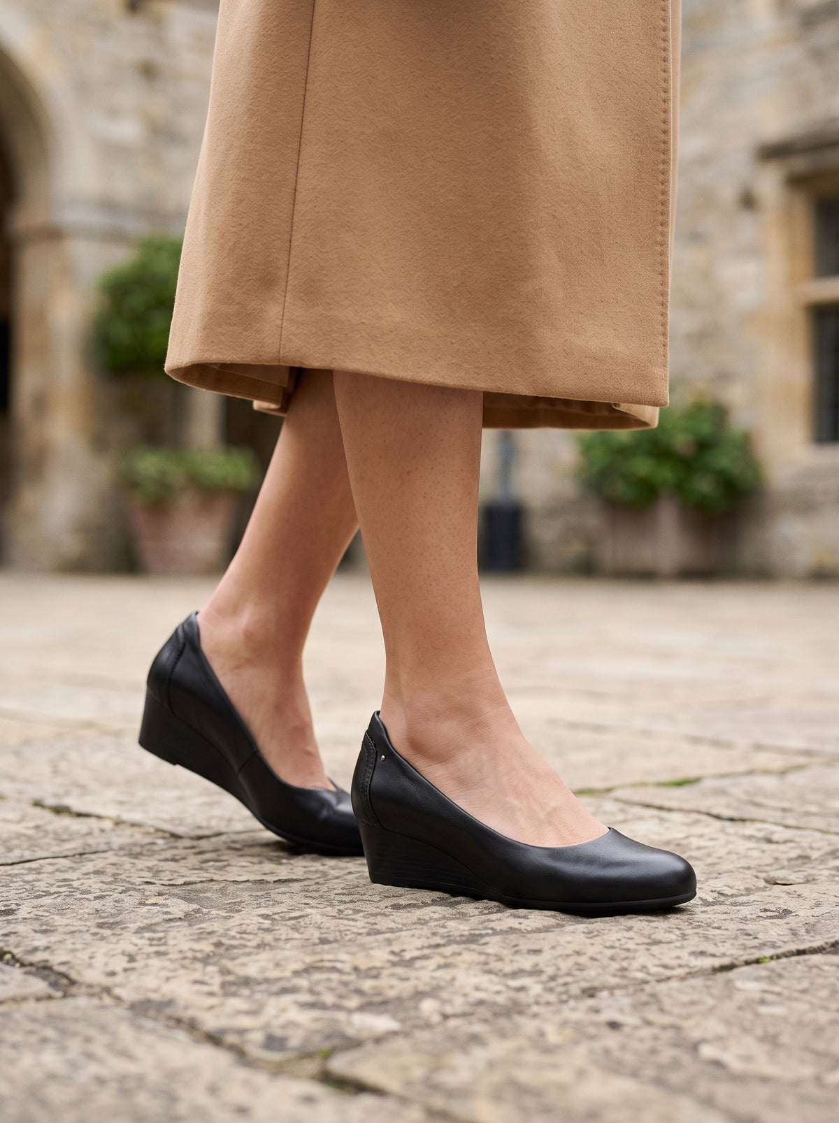 Carys Black — Court Shoe