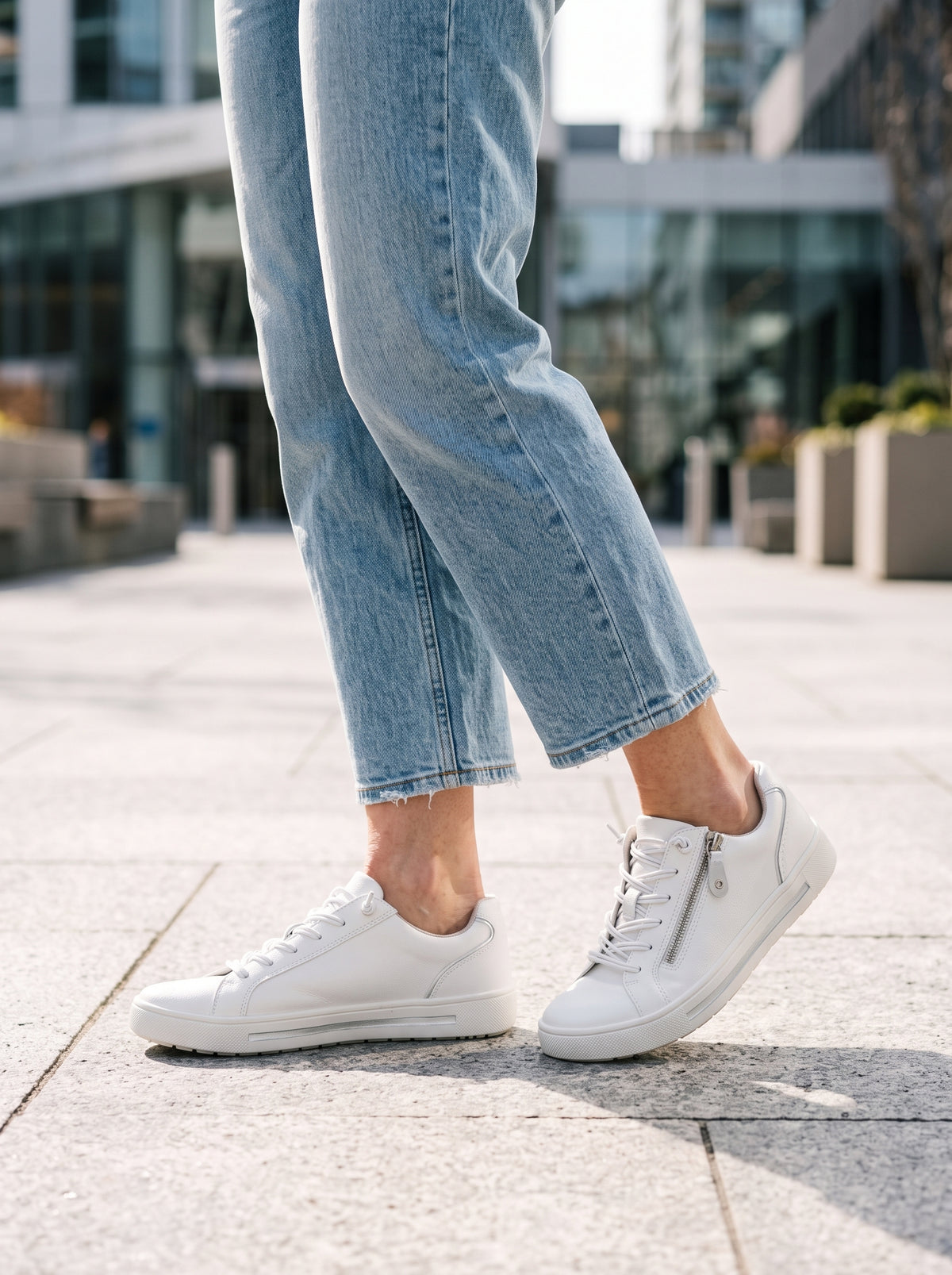 Estelle White/Silver — Lace-up Sneaker