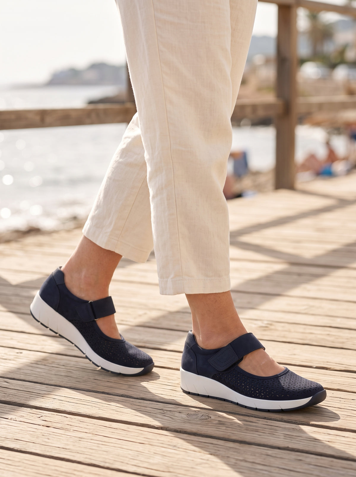 Nova Navy — Slip-on