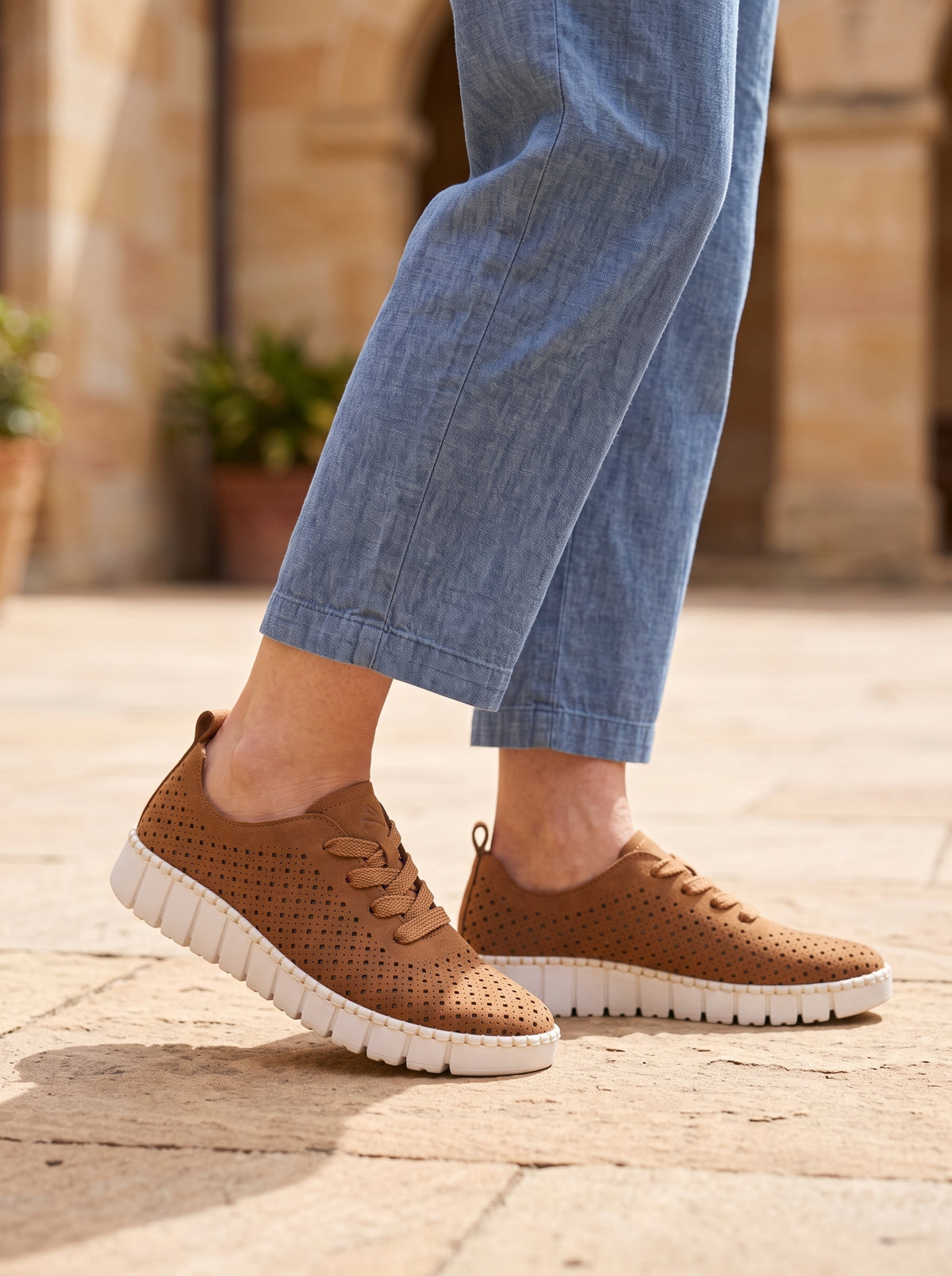 Renata Cognac — Lace-up Sneaker